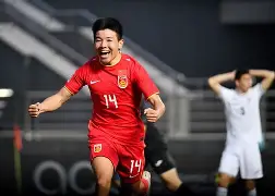 爱游戏娱乐-阿贾克斯狂胜对手，轻松晋级下一轮 